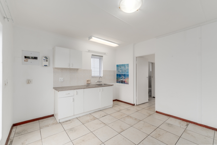 1 Bedroom Property for Sale in Strand South Western Cape